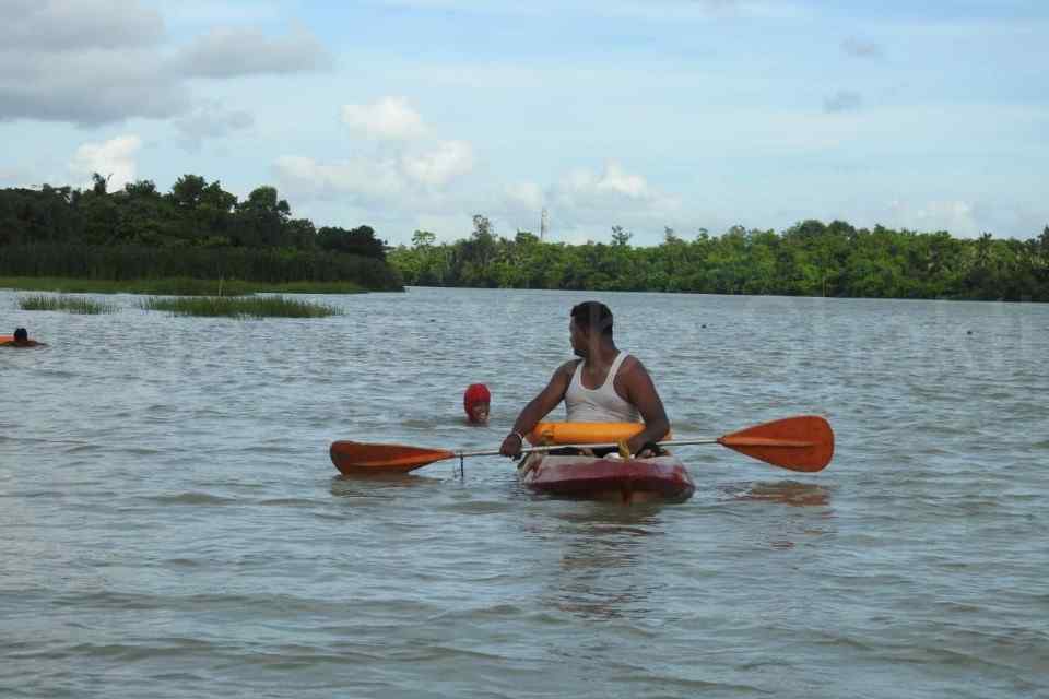 Garchumuk: Damodar  River  Swimming  Competition  3.5  Kilometers
