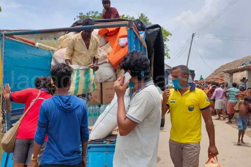 Aid to the people of Mousuni island affected by Cyclone Yaas 2021